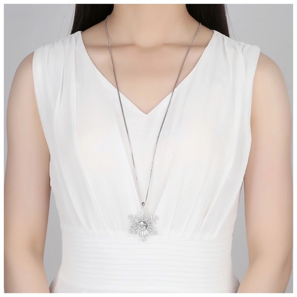 Swarovski Crystals The Umoy Large Necklace - Picture 5 of 7